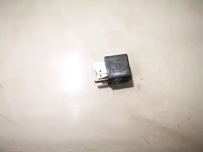 Second-hand car spare part relay for audi a4 avant (b5) 1.8 oem iam references 8d0951253  v23134-j52-x300