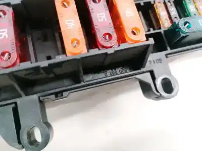 Second-hand car spare part fuse box unit for bmw 7-series, e65 / e66 / e67 /e68 2001.11 - 2008.06 730 d 160kw 2002.10 - 2008.06 oem iam references 69005820  
