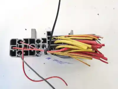 Second-hand car spare part fuse box unit for renault scenic ii 1.5 dci diesel oem iam references 13251  