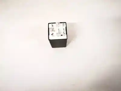 Second-hand car spare part relay for audi a3 (8l) 1.8 ambiente oem iam references 3a0927181  61233005