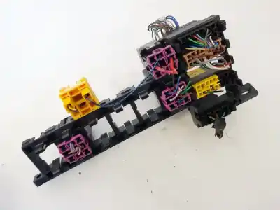 Second-hand car spare part fuse box unit for audi 80 (811/813) 1.8 oem iam references 893937503  