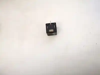 Second-hand car spare part relay for audi a3 (8p) 2.0 tdi oem iam references 3d0951253a  v23134-b59-x418
