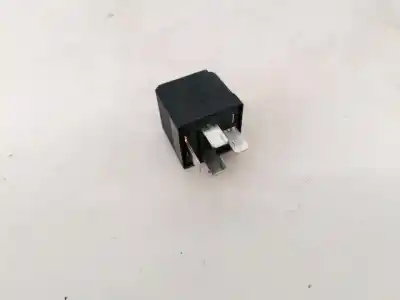 Second-hand car spare part relay for opel astra h twintop (a04) 1.9 cdti (l67) oem iam references 4ra00779105  4ra007791-05, 13171831