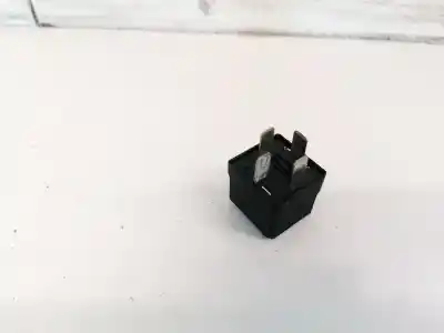 Second-hand car spare part relay for opel astra h twintop (a04) 1.9 cdti (l67) oem iam references 13171831  4ra00779105