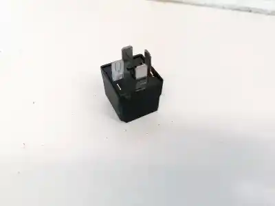 Second-hand car spare part relay for opel astra h twintop (a04) 1.9 cdti (l67) oem iam references 13171831  4ra00779105