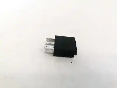 Second-hand car spare part relay for opel astra h twintop (a04) 1.9 cdti (l67) oem iam references 24435922  70220