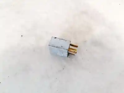 Pezzo di ricambio per auto di seconda mano relè per toyota corolla (e11) 2.0 d-4d linea sol riferimenti oem iam 9008087019  90080-87019, 0332011001