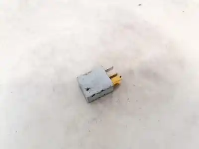 Pezzo di ricambio per auto di seconda mano  per TOYOTA COROLLA (E11)  Riferimenti OEM IAM 9008087019  90080-87019, 0332011001