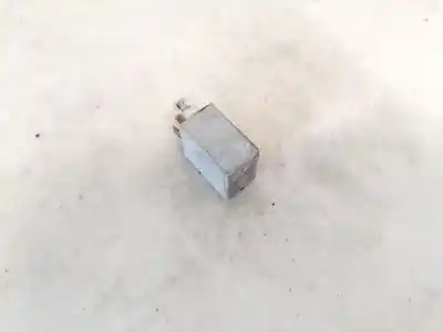 Pezzo di ricambio per auto di seconda mano relè per toyota corolla (e11) 2.0 d-4d linea sol riferimenti oem iam 9008087019  90080-87019, 0332011001