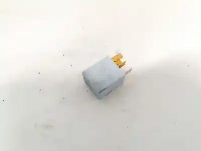 Pezzo di ricambio per auto di seconda mano relè per toyota corolla (e11) 2.0 d-4d linea sol riferimenti oem iam 0332011001