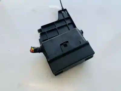 Pièce détachée automobile d'occasion BOÎTES À FUSIBLES pour OPEL CORSA E  Références OEM IAM 24437030  13359061