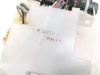 Second-hand car spare part fuse box unit for toyota corolla (e11) 2.0 d-4d linea sol oem iam references 6059a11  