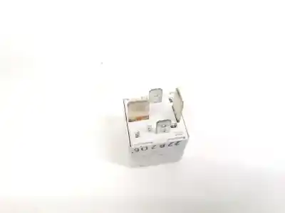 Second-hand car spare part relay for audi a6 c6 (4f2) 2.0 tdi oem iam references 8d0951253  370