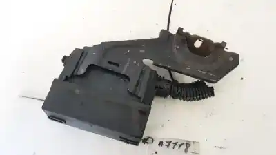 Second-hand car spare part fuse box unit for opel meriva b 1.7 16v cdti oem iam references 93393749  