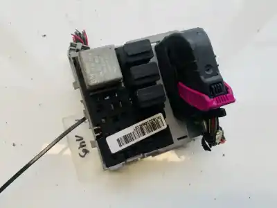 Peça sobressalente para automóvel em segunda mão CAIXA DE FUSÍVEIS E RELÉS por OPEL MERIVA B  Referências OEM IAM 93363150  24430433