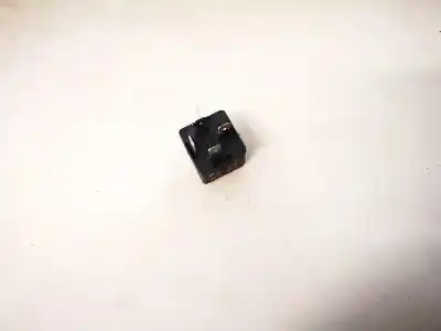 Second-hand car spare part relay for audi a6 c6 (4f2) 2.0 tdi oem iam references 8d0951253a  