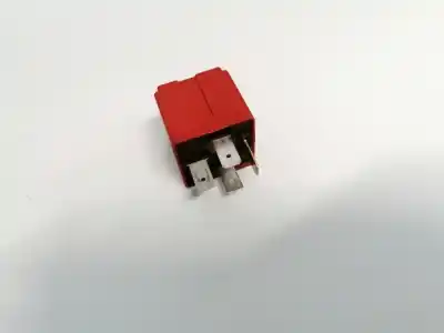 Pezzo di ricambio per auto di seconda mano relè per opel meriva 1.7 16v cdti cat riferimenti oem iam 24438887  