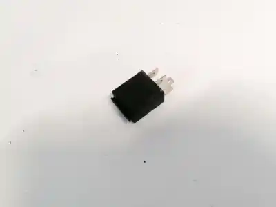Gebrauchtes Autoersatzteil  zum OPEL MERIVA  OEM-IAM-Referenzen 24435922  702.20