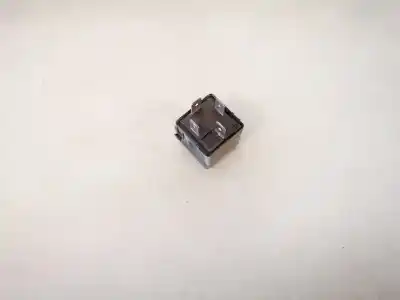 Second-hand car spare part relay for mercedes clase c (w203) c 180 (203.035) oem iam references a0025421319  v23134-b52-x336