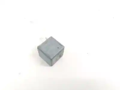 Second-hand car spare part relay for audi a3 (8l) 1.8 t ambiente oem iam references 141951253b  v23134b52x227