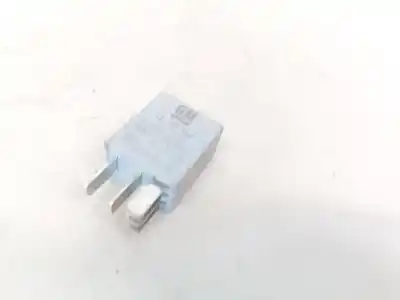 Second-hand car spare part relay for opel meriva 1.7 16v cdti cat oem iam references 13100504  0332201100