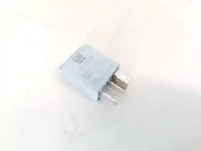 Second-hand car spare part relay for opel meriva 1.7 16v cdti cat oem iam references 13100504  0332201100
