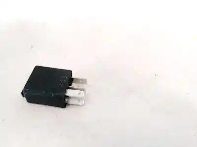 Pezzo di ricambio per auto di seconda mano relè per opel meriva 1.7 16v cdti cat riferimenti oem iam 24435922  70220
