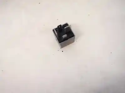 Second-hand car spare part relay for audi a4 b6 (8e2) 1.9 tdi quattro oem iam references 8d0951253  v23134-j52-x300