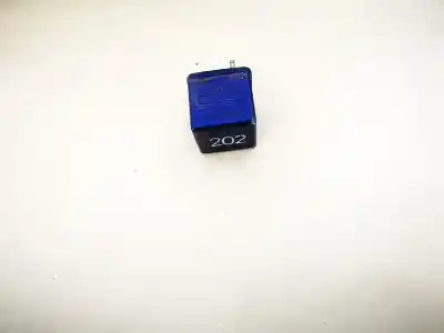 Peça sobressalente para automóvel em segunda mão  por AUDI A6 AVANT (C4)  Referências OEM IAM 8A0951253  