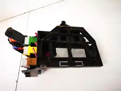 Peça sobressalente para automóvel em segunda mão caixa de fusíveis e relés por audi a8 (4e2) 4.0 tdi quattro referências oem iam 4e1937503a  