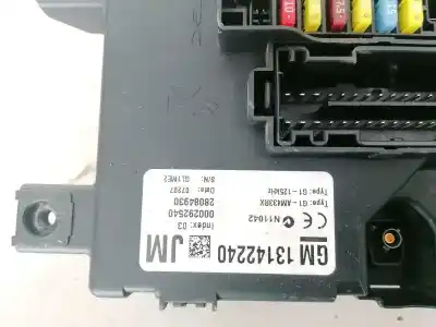 Second-hand car spare part fuse box unit for opel corsa c 1.2 16v cat (z 12 xep / lb4) oem iam references 13142240  000292540, 28084930