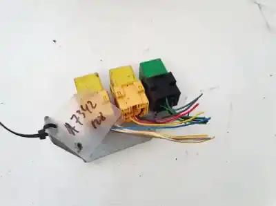Pezzo di ricambio per auto di seconda mano  per ROVER 400, 1995.05 - 2000.03  Riferimenti OEM IAM V23134B52X130  V23134-A52-X137