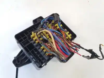 Second-hand car spare part fuse box unit for ssangyong rexton / rexton ii (gab_) 2.7 xdi 4x4 oem iam references 8211008000  