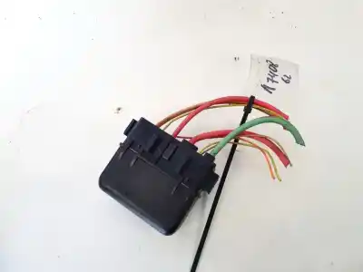 Second-hand car spare part fuse box unit for renault scenic ii 1.5 dci diesel oem iam references   