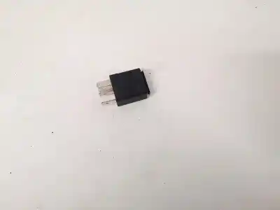 Second-hand car spare part relay for opel vectra c (z02) 2.2 dti 16v (f69) oem iam references 24435922  