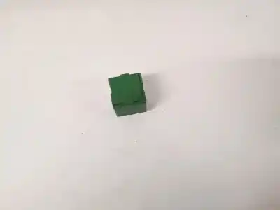 Pezzo di ricambio per auto di seconda mano  per OPEL VECTRA C (Z02)  Riferimenti OEM IAM 13136665  