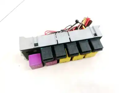 Pièce détachée automobile d'occasion BOÎTES À FUSIBLES pour OPEL MERIVA A MONOSPACE (X03)  Références OEM IAM   