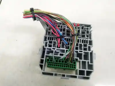 Second-hand car spare part fuse box unit for opel meriva b 1.7 16v cdti oem iam references 93363150  