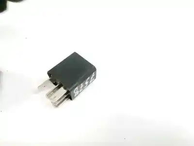 Pezzo di ricambio per auto di seconda mano relè per iveco daily, 2000.01 - 2005.12 2.3l 85kw 2000.01 - 2005.12 riferimenti oem iam 504079024  67750