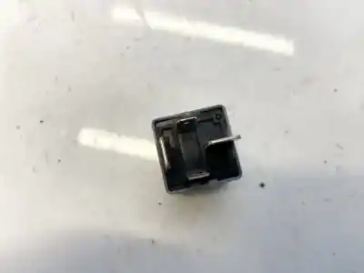 Pezzo di ricambio per auto di seconda mano relè per skoda superb (3u4) 1.9 tdi riferimenti oem iam 8d0951253  v23134-b52-x300, v23134b52x300