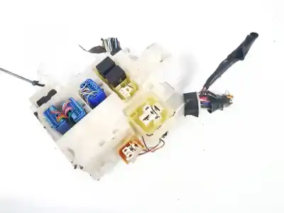 Second-hand car spare part fuse box unit for toyota corolla (e11) 2.0 d-4d linea sol oem iam references 6059a11  