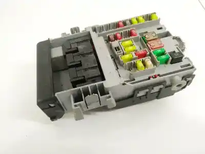 Second-hand car spare part fuse box unit for opel insignia a (g09) 2.0 cdti (68) oem iam references 13222786  