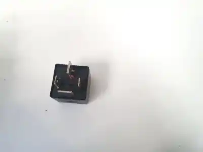 Pezzo di ricambio per auto di seconda mano relè per citroen c8 2.0 hdi sx riferimenti oem iam 7m0951253a  