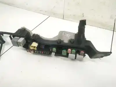 Peça sobressalente para automóvel em segunda mão caixa de fusíveis e relés por toyota corolla verso (r1) 2.0 d-4d luna referências oem iam 
