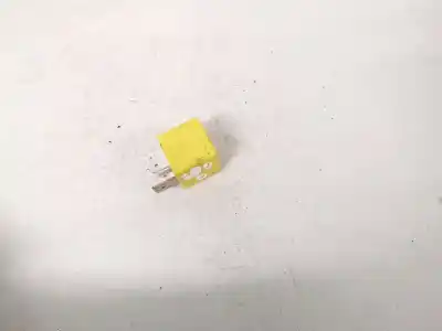 Second-hand car spare part relay for opel vectra c (z02) 2.2 dti 16v (f69) oem iam references 90226846  v23134-j52-x369