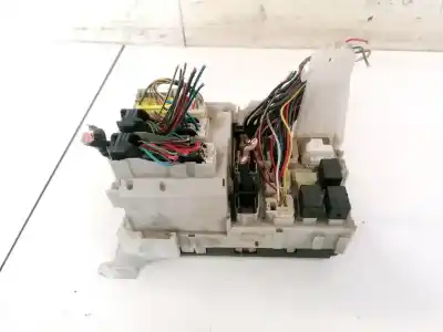 Peça sobressalente para automóvel em segunda mão caixa de fusíveis e relés por toyota corolla (e12) 2.0 d-4d linea luna berlina referências oem iam 