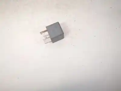Second-hand car spare part relay for audi a6 avant (4f5) 2.7 tdi oem iam references 8d0951253  v23134-j52-x300