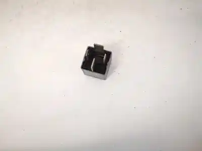 Second-hand car spare part relay for audi a6 avant (4f5) 2.7 tdi oem iam references 8d0951253  v23134-j52-x300