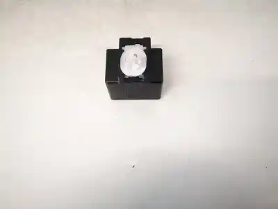 İkinci el araba yedek parçası  için TOYOTA VERSO  OEM IAM referansları 895A168010  895A1-68010, 061800-0620
