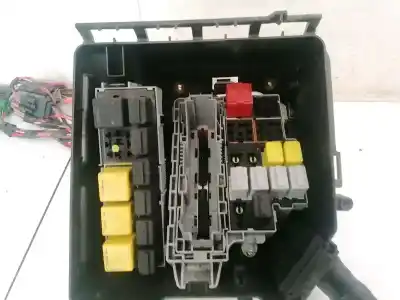Second-hand car spare part fuse box unit for opel meriva b 1.7 16v cdti oem iam references   